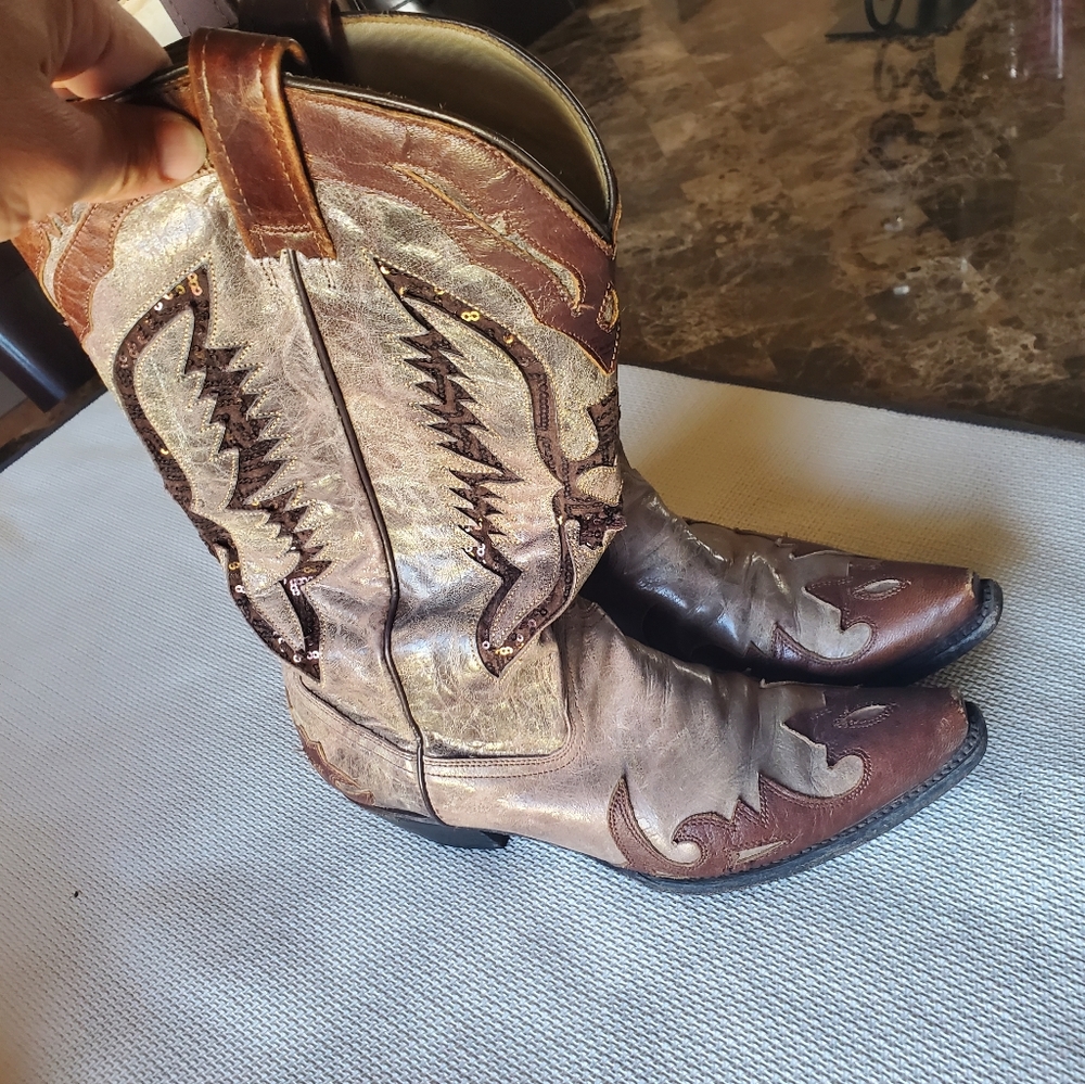 Gorgeous Corral Western boots - Picture 4 of 6